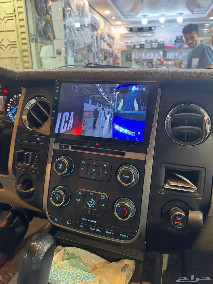 شاشة فورد اكسبيدشن 2016 2