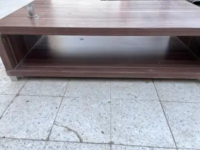 طاولة تلفزيون بتصميم جميل 0