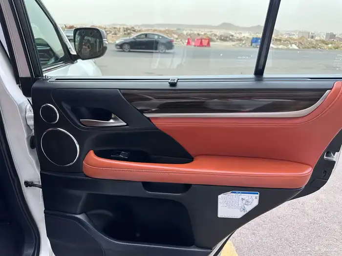 جيب لكزس 2018فل كامل DD 15