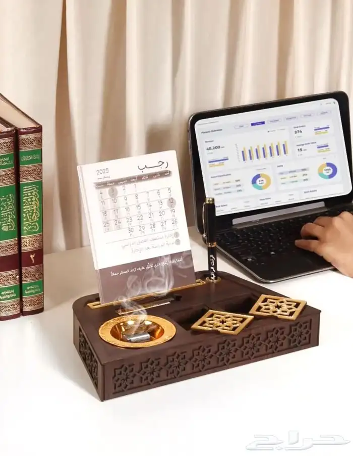 ستاند مكتبي فاخر من متجر الغيمه الماطره B10 3