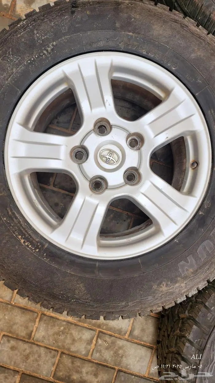جنوط تندرا سيكويا اصلي مع كفرات جديدة 275 65 18 5