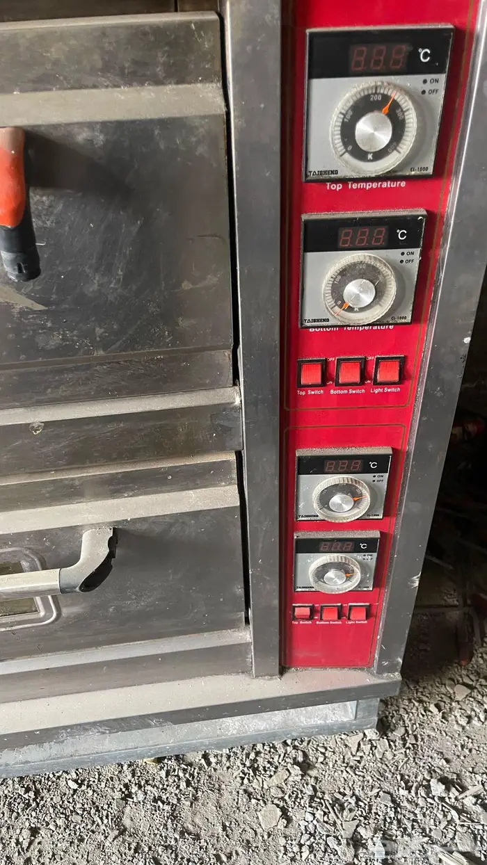 فرن بيتزا كهربائي وفرادة عجين 1