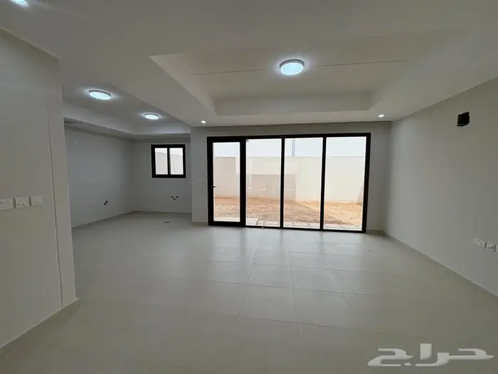 فيلا للايجار جديده ضاحيه خزام مشروع المهندية 6