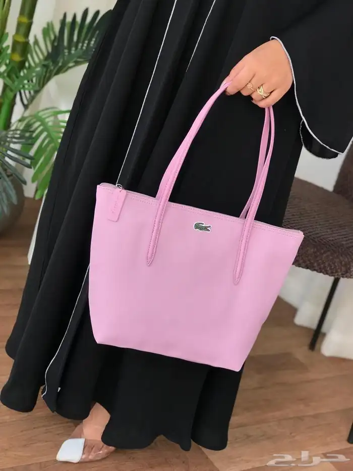 شنط ماركة لاكوست درجه أولى 22