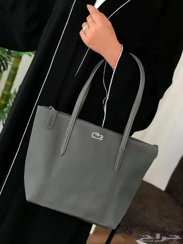 شنط ماركة لاكوست درجه أولى 25