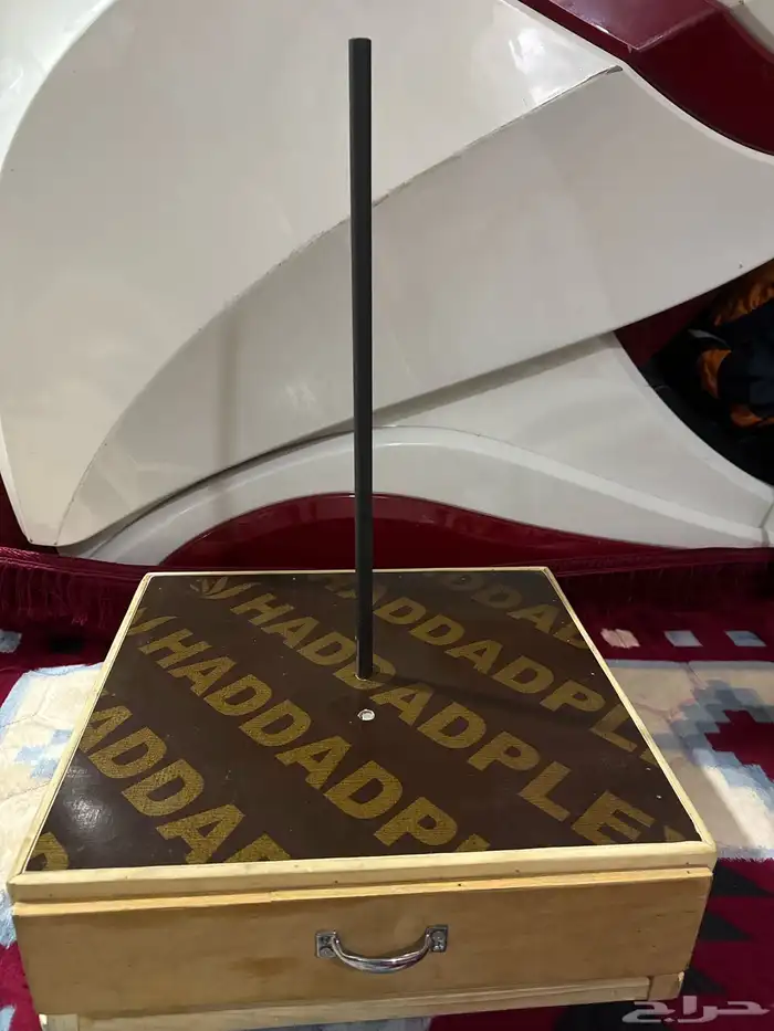 قاعدة نحت خشبية 1