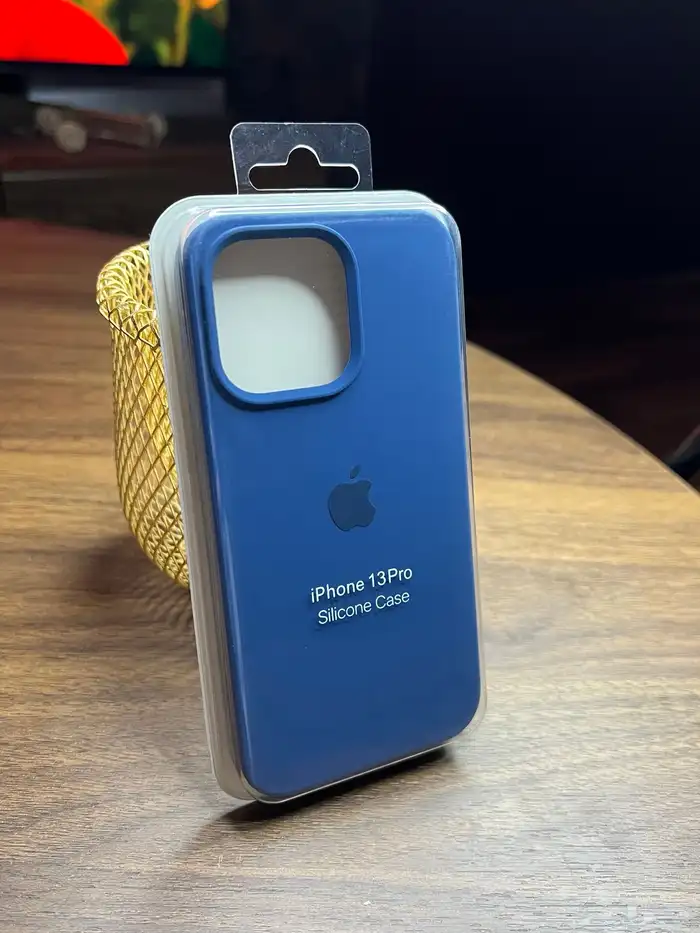 كفرات ايفون 13 سيلكون طبق الأصل بشعار آبل بسعر مميز 11