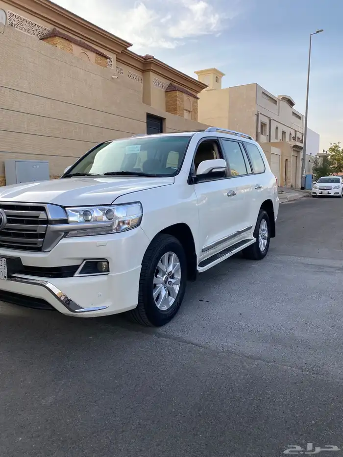 جيب لاندكروزر 2018 GXR3 1