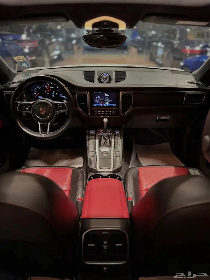 PORSHE MACAN 2018 16