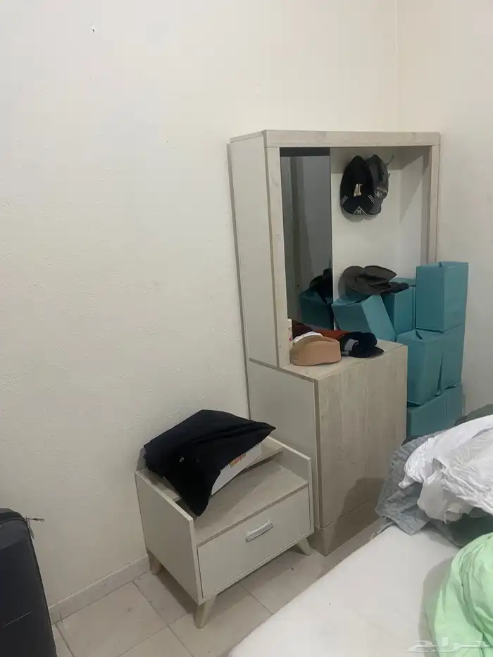 عفش بيت للبيع غرفه نوم و مطبخ و اجهزه و سخان 4