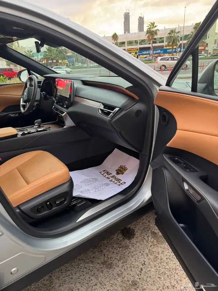 لكزس RX 350 h 2023 هايبرد 29 كيلو 13