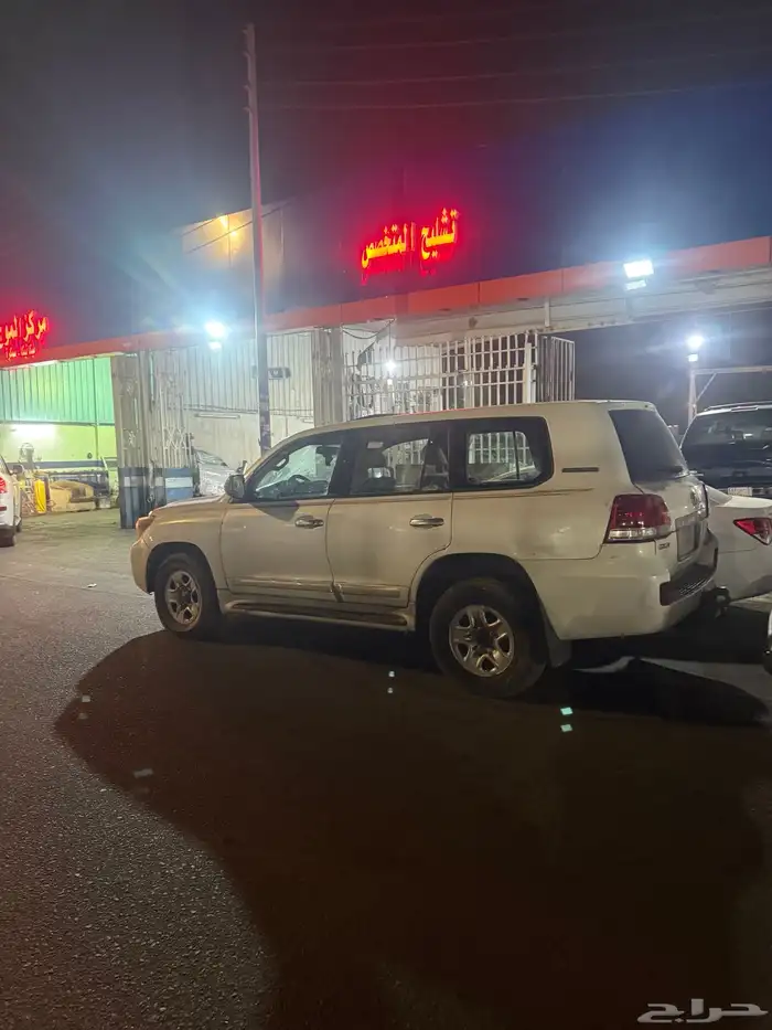 قطع غيار جيب لاندكروزر 2008-2015 تشليح المتخصص 1