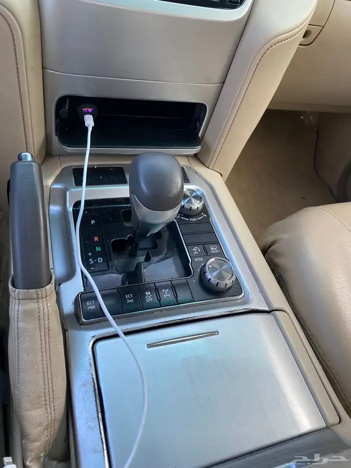 جيب لاندكروزر 2018 GXR3 17