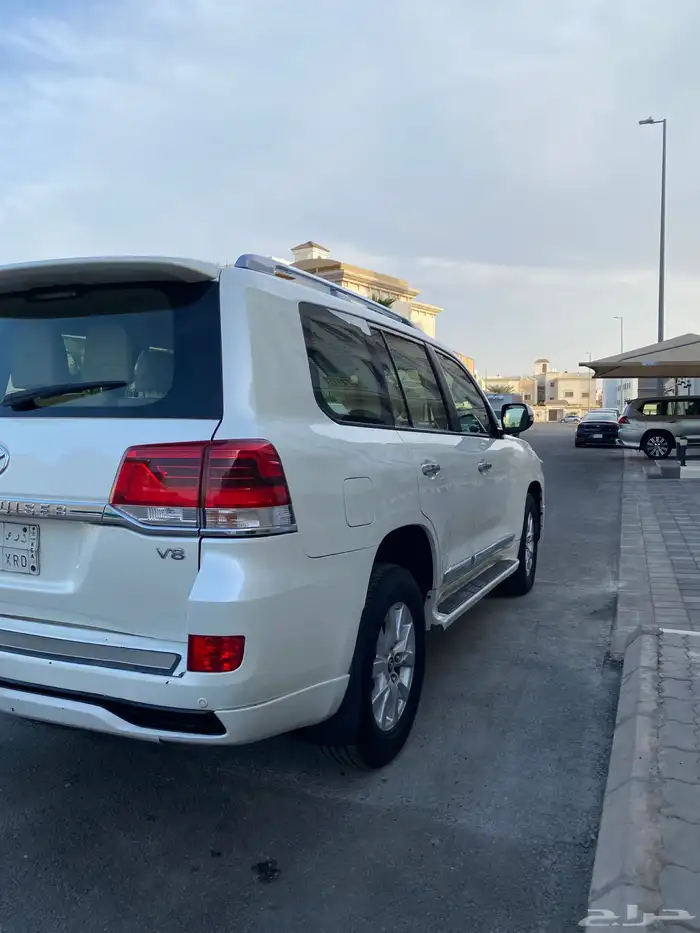 جيب لاندكروزر 2018 GXR3 3