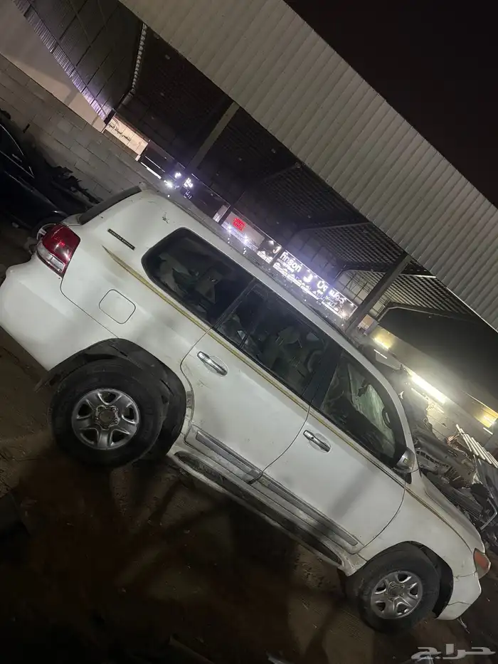 قطع غيار جيب لاندكروزر 2008-2015 تشليح المتخصص 8