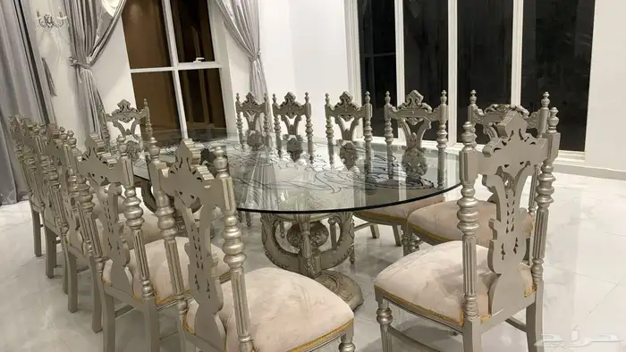 طاولة طعام 3