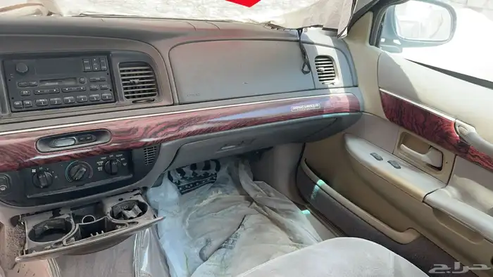 فورد ماركيز 2000 قطع غيار 3