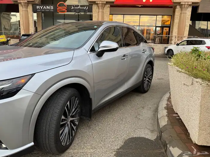 لكزس RX 350 h 2023 هايبرد 29 كيلو 30