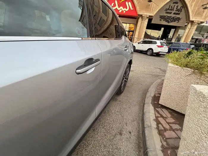 لكزس RX 350 h 2023 هايبرد 29 كيلو 28