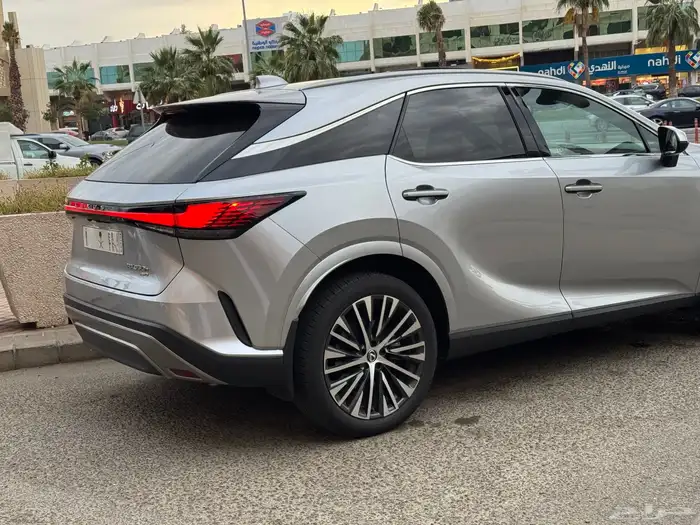 لكزس RX 350 h 2023 هايبرد 29 كيلو 40