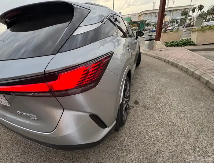 لكزس RX 350 h 2023 هايبرد 29 كيلو 20