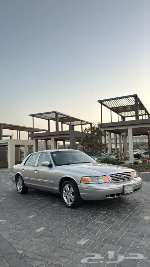 فورد فكتوريا 2011 4