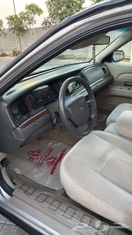 فورد فكتوريا 2011 10