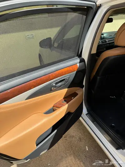 لكزس مصدوم 5