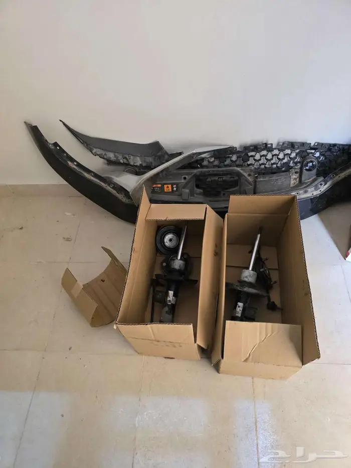 قطع غيار مازدا cx 30 مساعدات عدد2 ومسمار توازن عدد 2 0