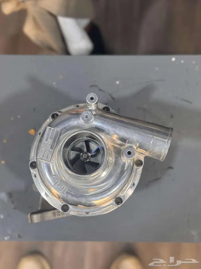 للبيع تيربو ايسوزو حفار بوكلين هيتاتشي 1