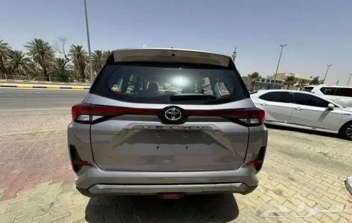 تويوتا فيلوز GLX موديل 2025 1