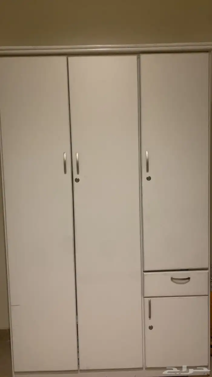 دولاب للبيع 0