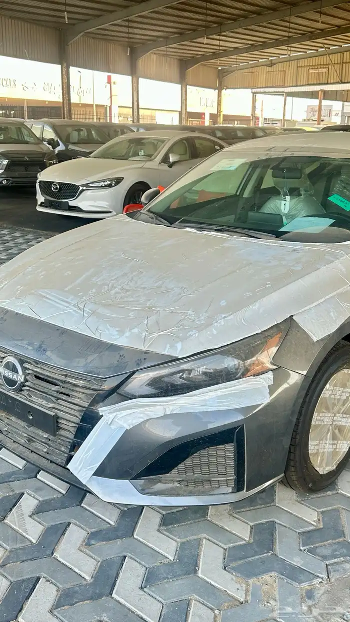 نيسان . التيما ( 2024 ) S . SV 1