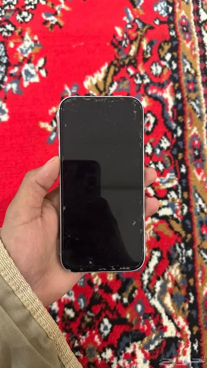 آيفون 15 6