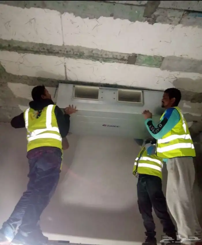 لدينا فنيين ومهنيين للعمل 5