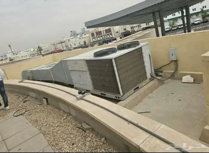 لدينا فنيين ومهنيين للعمل 0