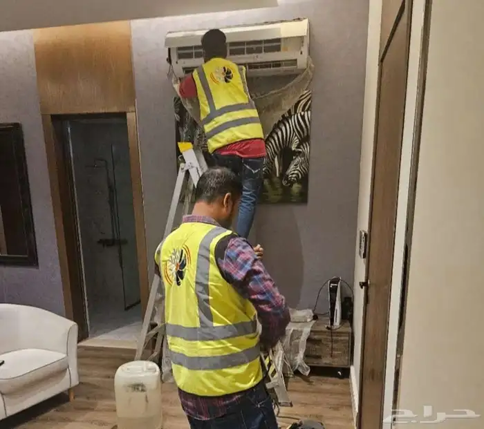 لدينا فنيين ومهنيين للعمل 4