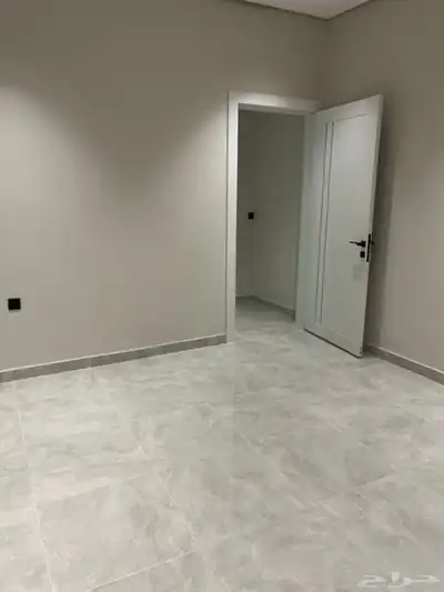 شقة للبيع في الخبر حي الحمراء 20