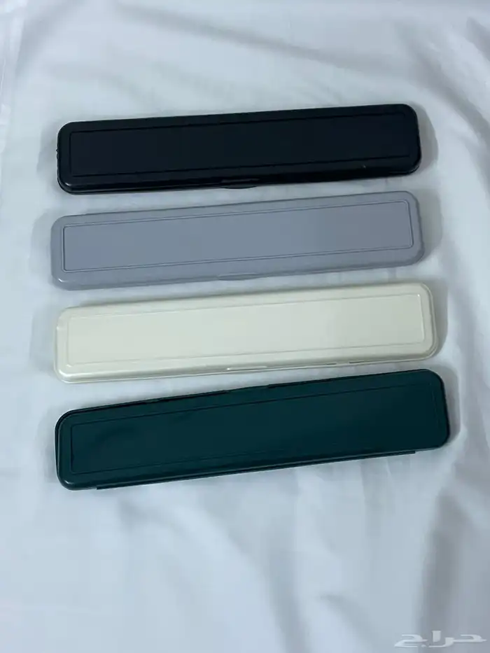 علب ساعات وسبح واساور بلاستيك 0