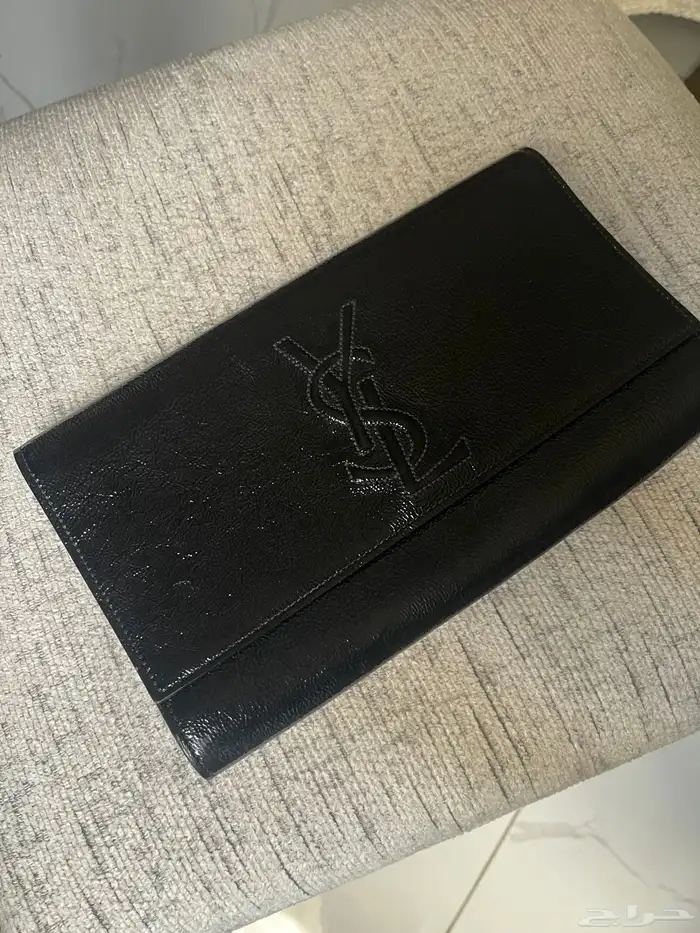 شنطة كلاتش جلد اسود من YSL اصلية 0