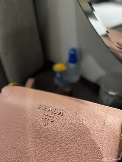 شنطة ماركة برادا جديده 3