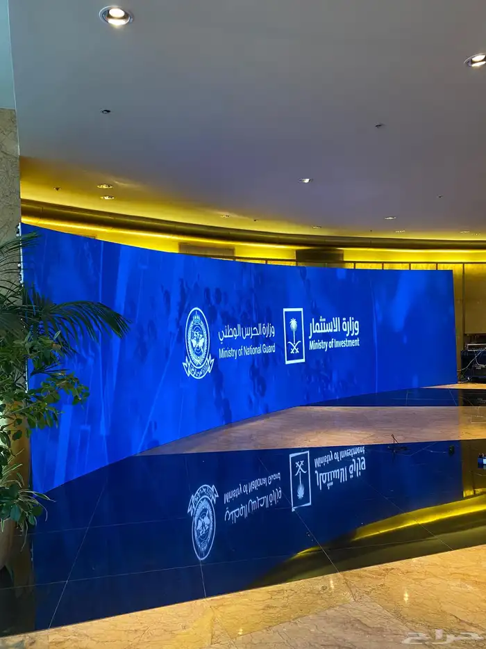 شاشات للايجار 5