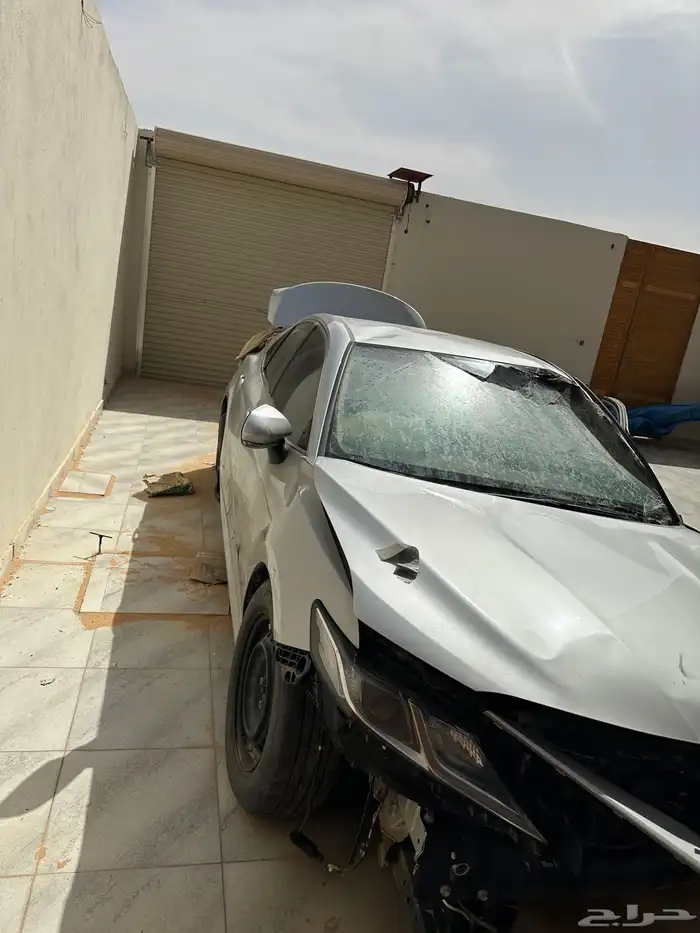للبيع كامري 2022 تشليح فقط 5