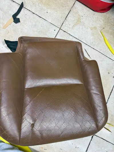 تنجيد جميع أنواع السيارات وتفصيل المراتب يوجد لدينا فرعين ف 2