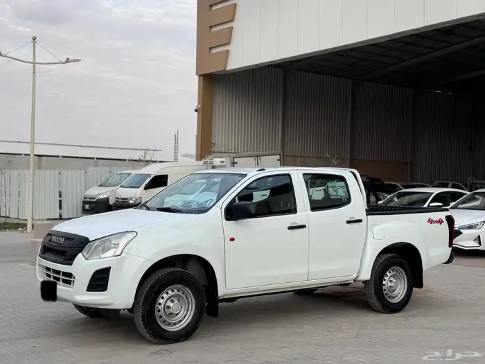 ايسوزو ديماكس 2020 دبل ابيض 4