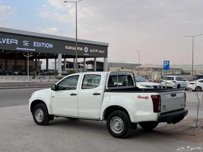 ايسوزو ديماكس 2020 دبل ابيض 5