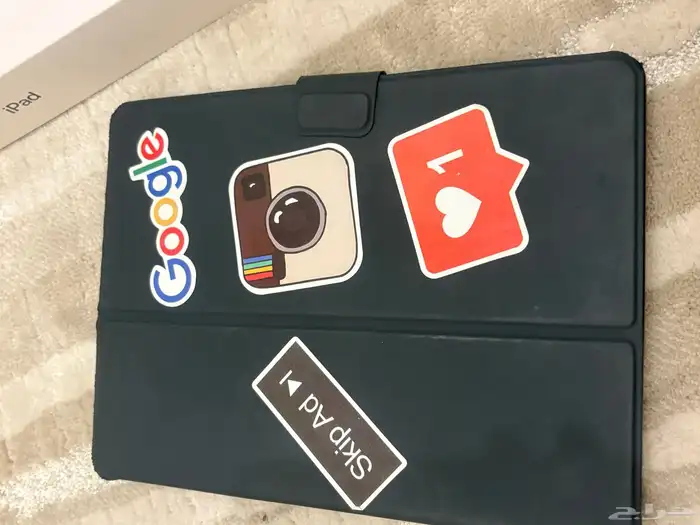 ايباد الجيل السابع بحالة ممتازة وكامل الملحقات 0