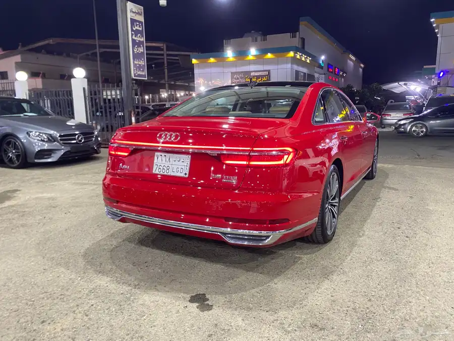 أودي A8 فل كامل موديل 2019 لون مميز 27