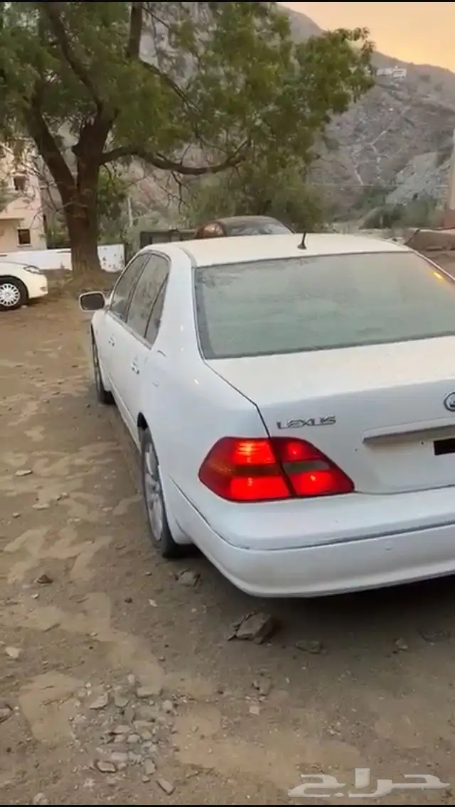 (بدي لكزس LS430 موديل 2003) بدي فقط ب2000 ريال فقط 7