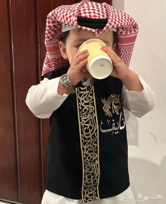 ميزي طفلك ب العيد ب اجمل دقله ب اسمه 3